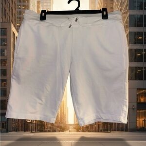 Danskin Now Bermuda Length Shorts White Drawstring Side Pockets Lifting Women L